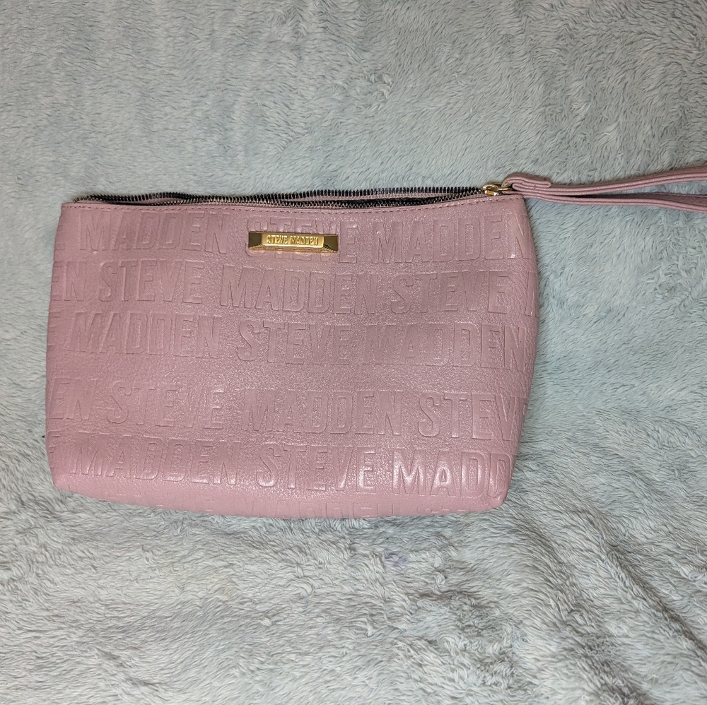 Steve Madden Embossed “Weekend Pouch” Wristlet/Clutch In Rose